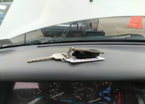 2001 Toyota Camry Le from USA, damaged, VIN 4T1BG22K71U074956